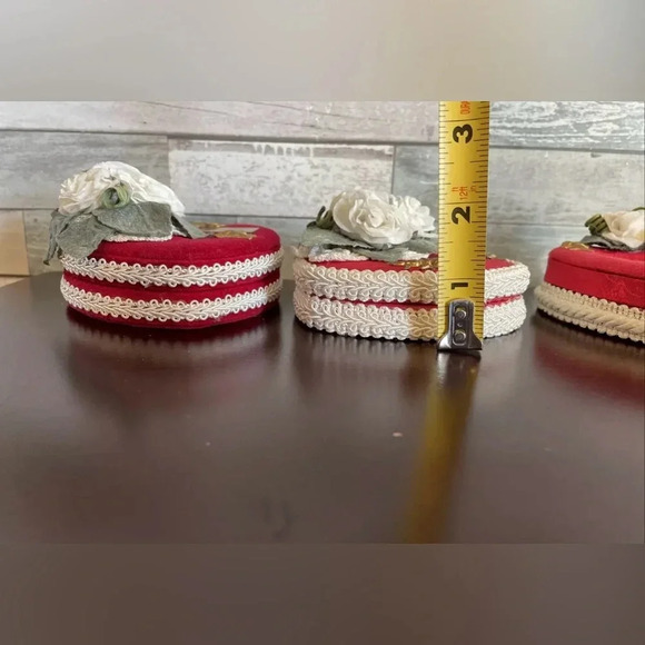 3 Vtg Valentine’s Day Heart Red Fabric 4” Trinket Jewelry Gift Boxes Cupid Love - Picture 13 of 14